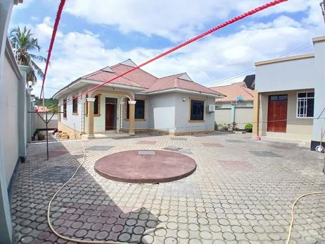 Nyumba ya vyumba vitano inapangishwa Tabata Kinyerezi Mwisho, Dar Es Salaam Nyumba ya vyumba vitano inapangishwa Tabata Kinyerezi Mwisho, Dar Es Salaam
