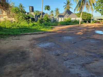 Kiwanja kinauzwa Pugu Kisimuni, Dar Es Salaam (324 sqm)