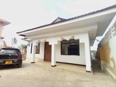 Nyumba/Apartment ya vyumba vitatu inapangishwa Kimara, Dar Es Salaam Nyumba/Apartment ya vyumba vitatu inapangishwa Kimara, Dar Es Salaam