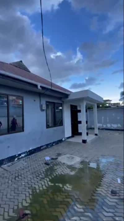 Nyumba ya vyumba vitatu inapangishwa Kinondoni Morocco, Dar Es Salaam