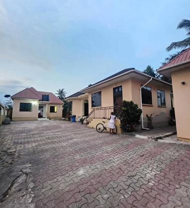 Nyumba ya vyumba viwili inapangishwa Kimara Temboni, Dar Es Salaam Nyumba ya vyumba viwili inapangishwa Kimara Temboni, Dar Es Salaam