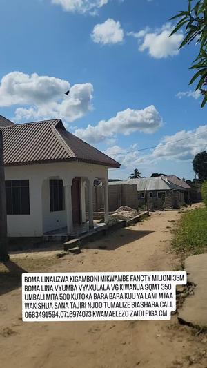 Nyumba ya vyumba 6 inauzwa Mikwambe, Dar Es Salaam (350 sqm) Nyumba ya vyumba 6 inauzwa Mikwambe, Dar Es Salaam (350 sqm)