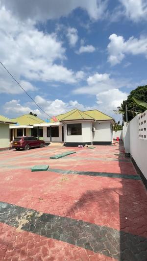 Apartment ya vyumba vitatu inapangishwa Mbezi Beach, Dar Es Salaam
