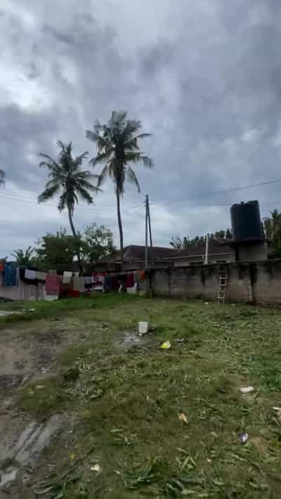 Kiwanja kinauzwa Mbezi Beach Kilongawima, Dar Es Salaam (900 sqm)