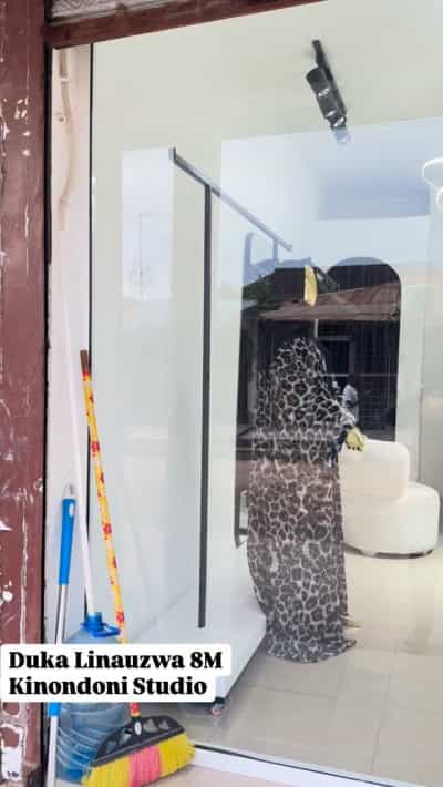 Duka linauzwa Kinondoni Studio, Dar Es Salaam