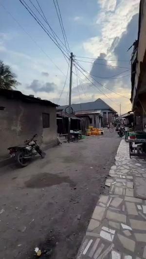 Kiwanja kinauzwa Manzese Midizini, Dar Es Salaam (350 sqm) Kiwanja kinauzwa Manzese Midizini, Dar Es Salaam (350 sqm)