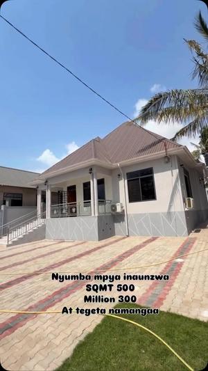 Nyumba ya vyumba vitatu inauzwa Tegeta Namanga, Dar Es Salaam (500 sqm) Nyumba ya vyumba vitatu inauzwa Tegeta Namanga, Dar Es Salaam (500 sqm)