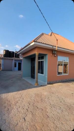 Nyumba ya vyumba viwili inauzwa Nkuhungu, Dodoma Nyumba ya vyumba viwili inauzwa Nkuhungu, Dodoma