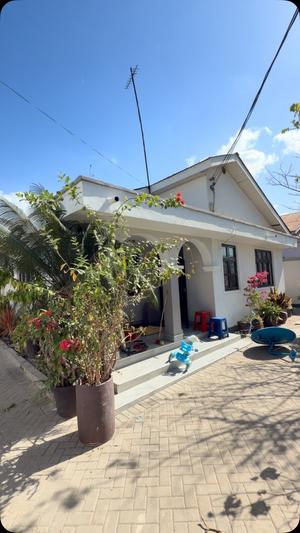 3 Bedrooms House for Rent in Mbezi Beach, Dar Es Salaam 3 Bedrooms House for Rent in Mbezi Beach, Dar Es Salaam