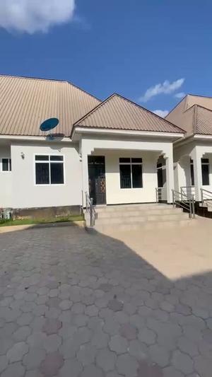 Nyumba ya vyumba viwili inapangishwa Nkuhungu, Dodoma Nyumba ya vyumba viwili inapangishwa Nkuhungu, Dodoma