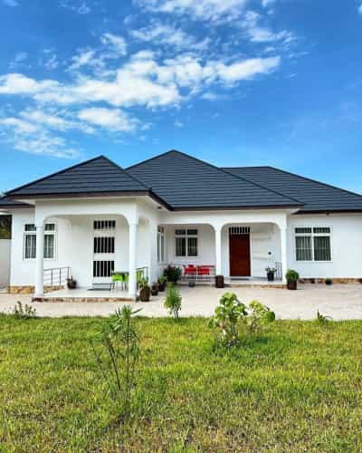 Apartment ya vyumba vitatu inapangishwa Bahari Beach, Dar Es Salaam