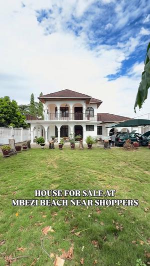 5 Bedrooms House for Sale in Mbezi Beach, Dar Es Salaam (900 sqm)