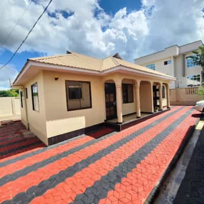 Apartment ya vyumba viwili inapangishwa Kimara Suka, Dar Es Salaam Apartment ya vyumba viwili inapangishwa Kimara Suka, Dar Es Salaam