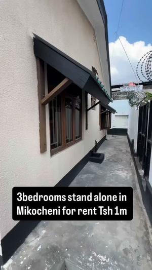 Nyumba ya vyumba vitatu inapangishwa Mikocheni, Dar Es Salaam Nyumba ya vyumba vitatu inapangishwa Mikocheni, Dar Es Salaam