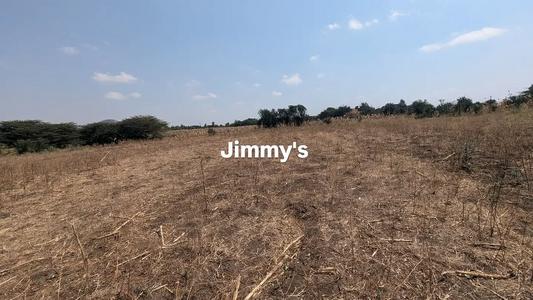Kiwanja (Commercial Plot) kinauzwa Kisongo, Arusha (1 acre)