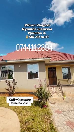 Nyumba ya vyumba vitatu inauzwa Kinyerezi Kifuru King'azi, Dar Es Salaam (400 sqm) Nyumba ya vyumba vitatu inauzwa Kinyerezi Kifuru King'azi, Dar Es Salaam (400 sqm)
