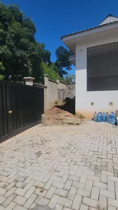 Nyumba ya vyumba viwili inapangishwa Goba Center, Dar Es Salaam