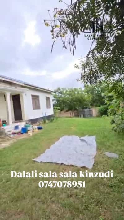 Nyumba ya vyumba vitatu inauzwa Goba Kinzudi, Dar Es Salaam (900 sqm)