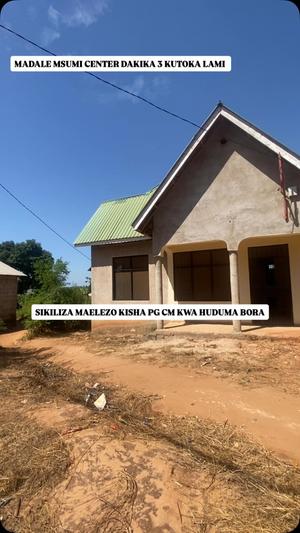 Nyumba ya vyumba vitatu inauzwa Madale Msumi Center, Dar Es Salaam (400 sqm) Nyumba ya vyumba vitatu inauzwa Madale Msumi Center, Dar Es Salaam (400 sqm)
