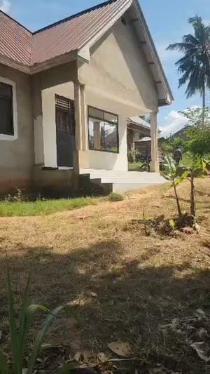 Nyumba ya vyumba vitatu inauzwa Mbezi Msumi, Dar Es Salaam (800 sqm)