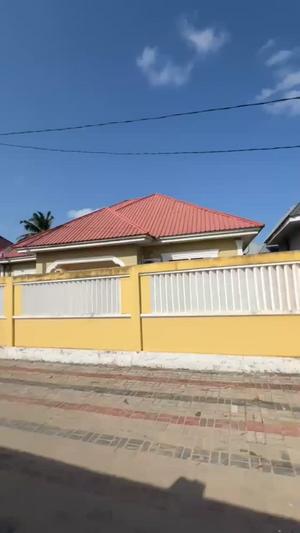 Nyumba ya vyumba viwili inapangishwa Kisiwani, Dar Es Salaam Nyumba ya vyumba viwili inapangishwa Kisiwani, Dar Es Salaam
