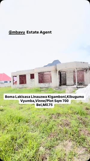 Nyumba ya vyumba vinne inauzwa Kigamboni Mjimwema - Kibugumo, Dar Es Salaam (700 sqm)