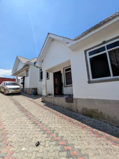 Nyumba ya vyumba vitatu inapangishwa Kimara Stopover, Dar Es Salaam