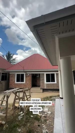 Apartment ya vyumba vitatu inapangishwa Mbezi Beach Africana, Dar Es Salaam
