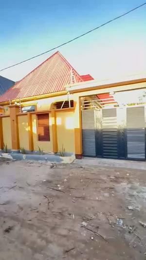 3 Bedrooms House for Sale in Mbagala Chamazı, Dar Es Salaam (400 sqm) 3 Bedrooms House for Sale in Mbagala Chamazı, Dar Es Salaam (400 sqm)