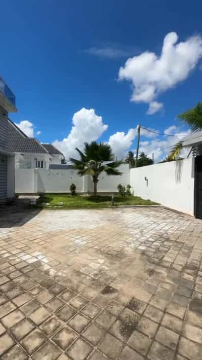 5 Bedrooms House for Rent in Kibada, Dar Es Salaam