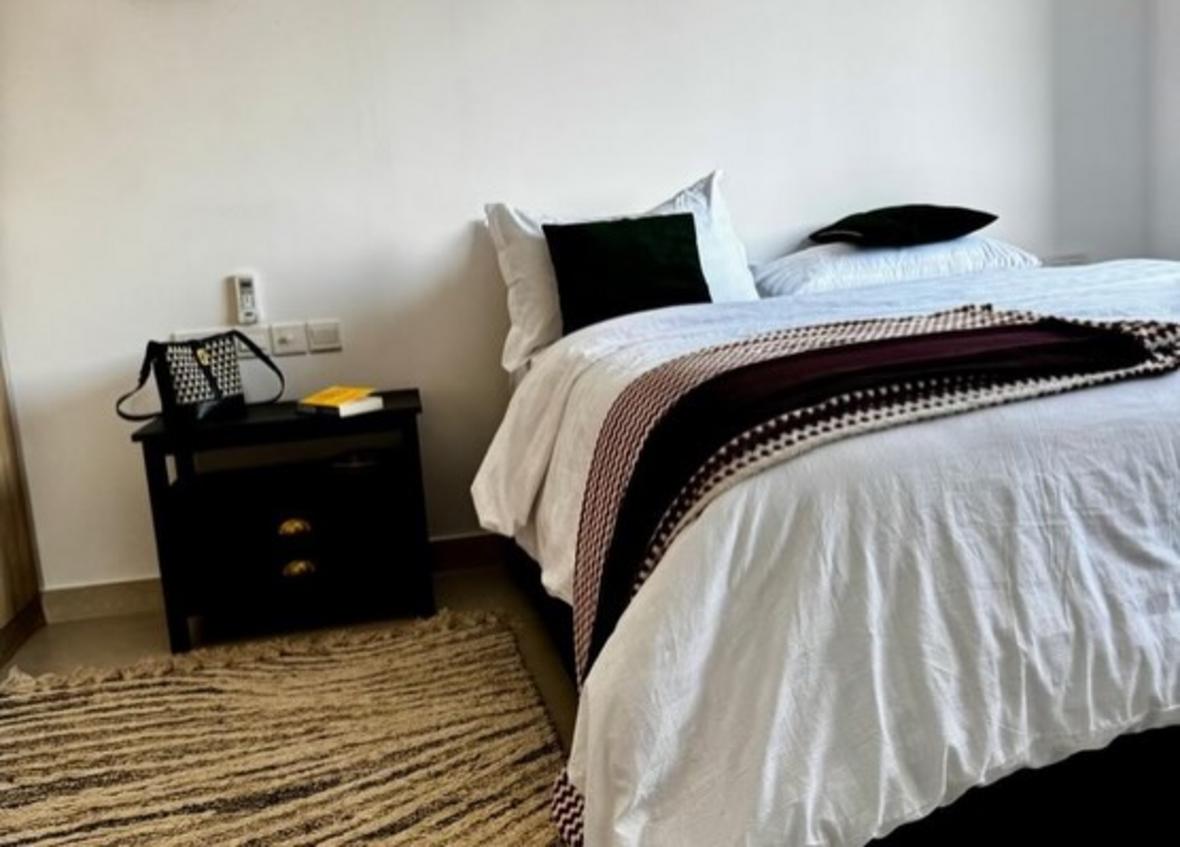 media -8