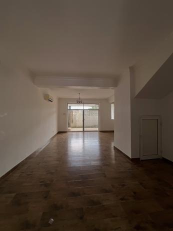 Nyumba/Apartment ya vyumba vitatu inapangishwa Oysterbay, Dar Es Salaam