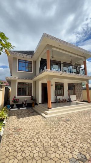 Nyumba ya vyumba vinne inapangishwa Ununio Beach, Dar Es Salaam