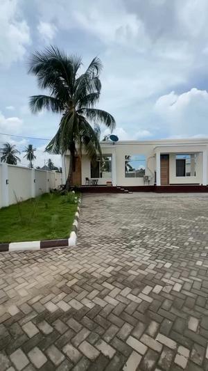 Nyumba ya chumba kimoja inapangishwa Kigamboni Kisota, Dar Es Salaam Nyumba ya chumba kimoja inapangishwa Kigamboni Kisota, Dar Es Salaam