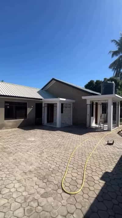 3 Bedrooms House for Rent in UNUNIO BEACH, Dar Es Salaam