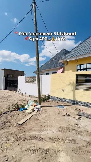 Nyumba ya vyumba vitano inauzwa Kigamboni Kiswani, Dar Es Salaam (400 sqm) Nyumba ya vyumba vitano inauzwa Kigamboni Kiswani, Dar Es Salaam (400 sqm)