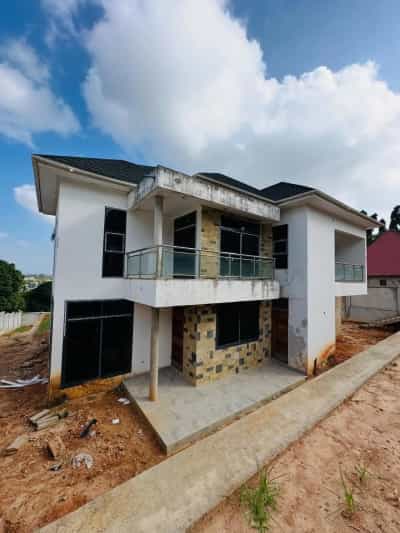 6 Bedrooms House for Sale in TABATA SEGEREA MWISHO, Dar Es Salaam (1800 sqm) 6 Bedrooms House for Sale in TABATA SEGEREA MWISHO, Dar Es Salaam (1800 sqm)
