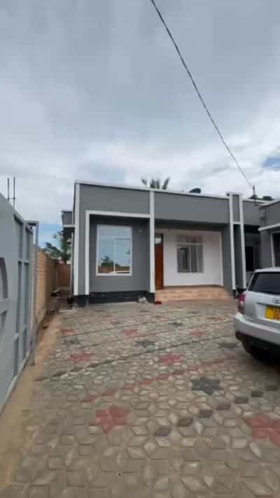 Apartment ya vyumba viwili inauzwa Madale Atlas, Dar Es Salaam (420 sqm)