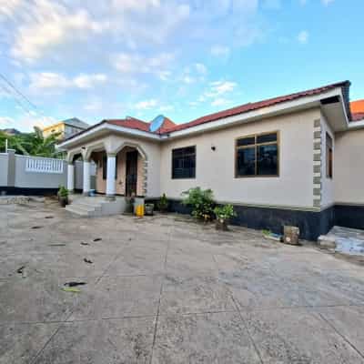 Nyumba ya vyumba vitatu inapangishwa KIMARA KOROGWE, Dar Es Salaam