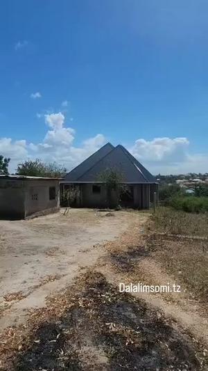 Kiwanja kinauzwa Madale Nyakasangwe, Dar Es Salaam sqm 820