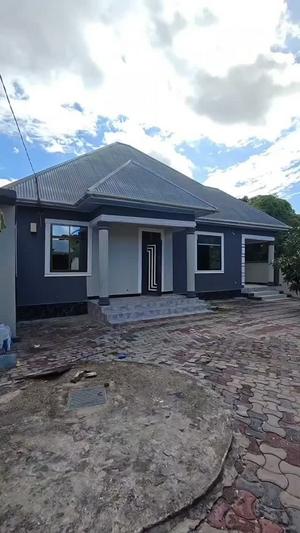Nyumba ya vyumba vitatu inapangishwa Chanika Buyuni, Dar Es Salaam Nyumba ya vyumba vitatu inapangishwa Chanika Buyuni, Dar Es Salaam