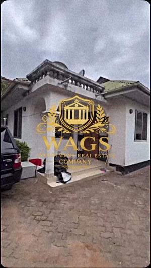 Nyumba ya vyumba vitatu inauzwa Makumbusho, Dar Es Salaam (400 sqm) Nyumba ya vyumba vitatu inauzwa Makumbusho, Dar Es Salaam (400 sqm)