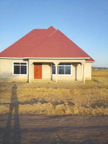 Nyumba ya vyumba vitatu inauzwa Usagara, Mwanza (1000 sqm) Nyumba ya vyumba vitatu inauzwa Usagara, Mwanza (1000 sqm)