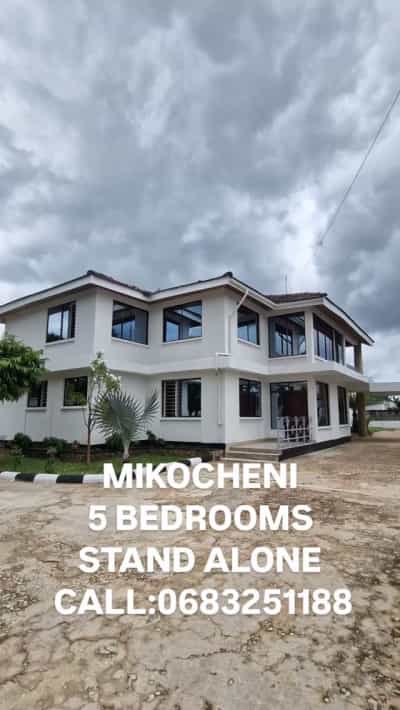 Nyumba ya vyumba vitano inapangishwa Mikocheni, Dar Es Salaam
