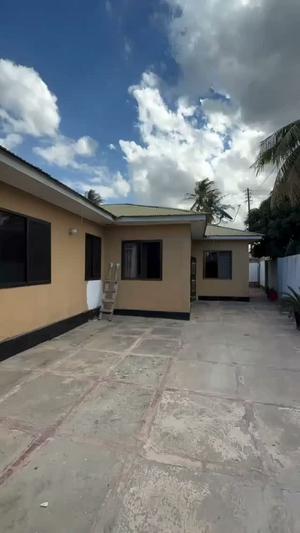 Apartment ya vyumba vitatu inapangishwa Mbezi Beach Africana, Dar Es Salaam