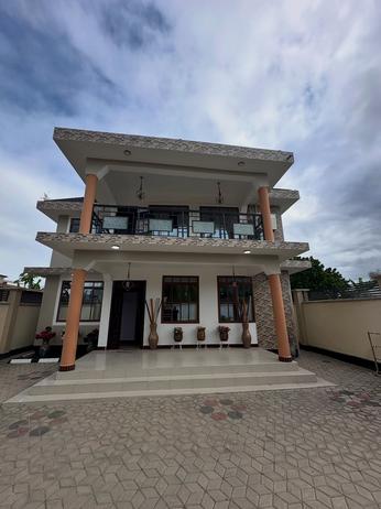 Nyumba ya vyumba vitano inapangishwa Ununio Beach, Dar Es Salaam Nyumba ya vyumba vitano inapangishwa Ununio Beach, Dar Es Salaam