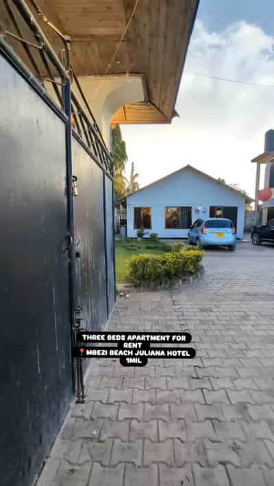 Apartment ya vyumba vitatu inapangishwa Mbezi Beach Juliana Hotel, Dar Es Salaam