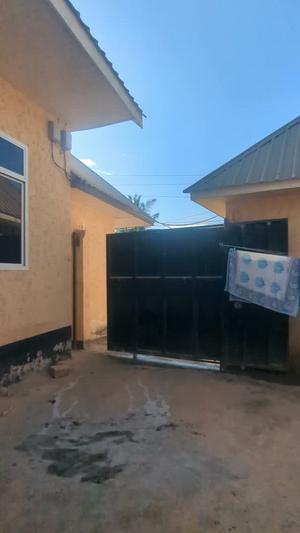Apartment ya chumba kimoja inapangishwa Mbezi Malamba Mawili, Dar Es Salaam Apartment ya chumba kimoja inapangishwa Mbezi Malamba Mawili, Dar Es Salaam