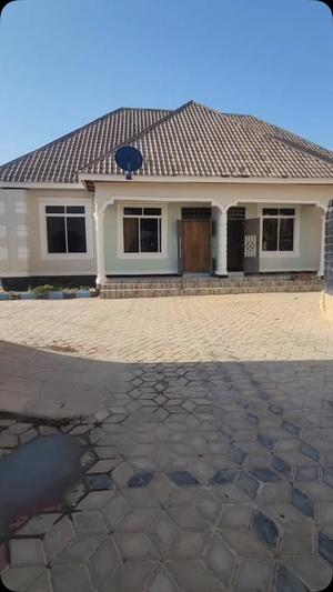 Nyumba ya vyumba viwili inapangishwa Nkuhungu, Dodoma Nyumba ya vyumba viwili inapangishwa Nkuhungu, Dodoma