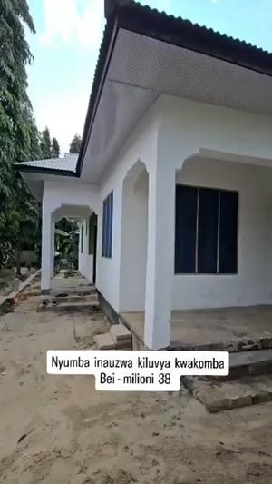 Nyumba ya vyumba vitatu inauzwa Kiluvya, Pwani (500 sqm) Nyumba ya vyumba vitatu inauzwa Kiluvya, Pwani (500 sqm)
